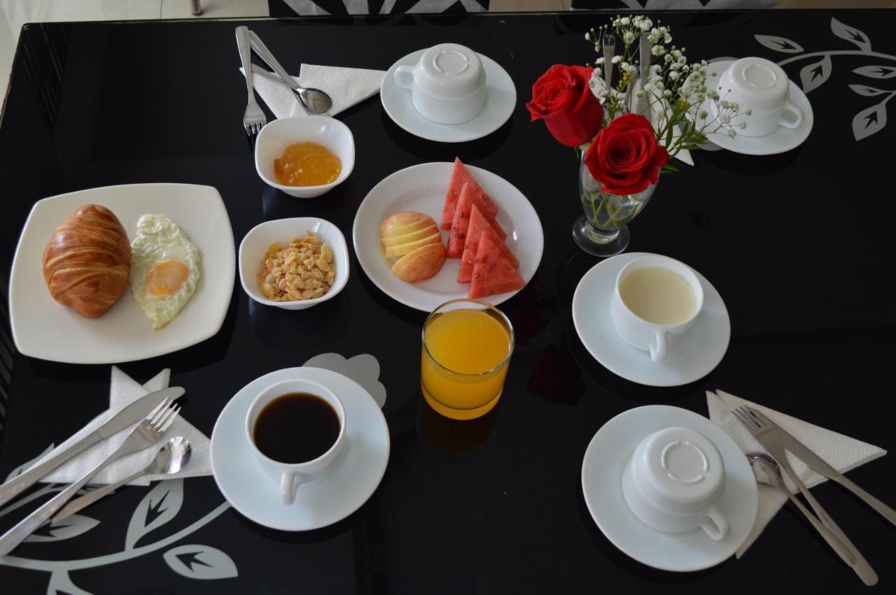 Hotel Lottus Кіто Екстер'єр фото