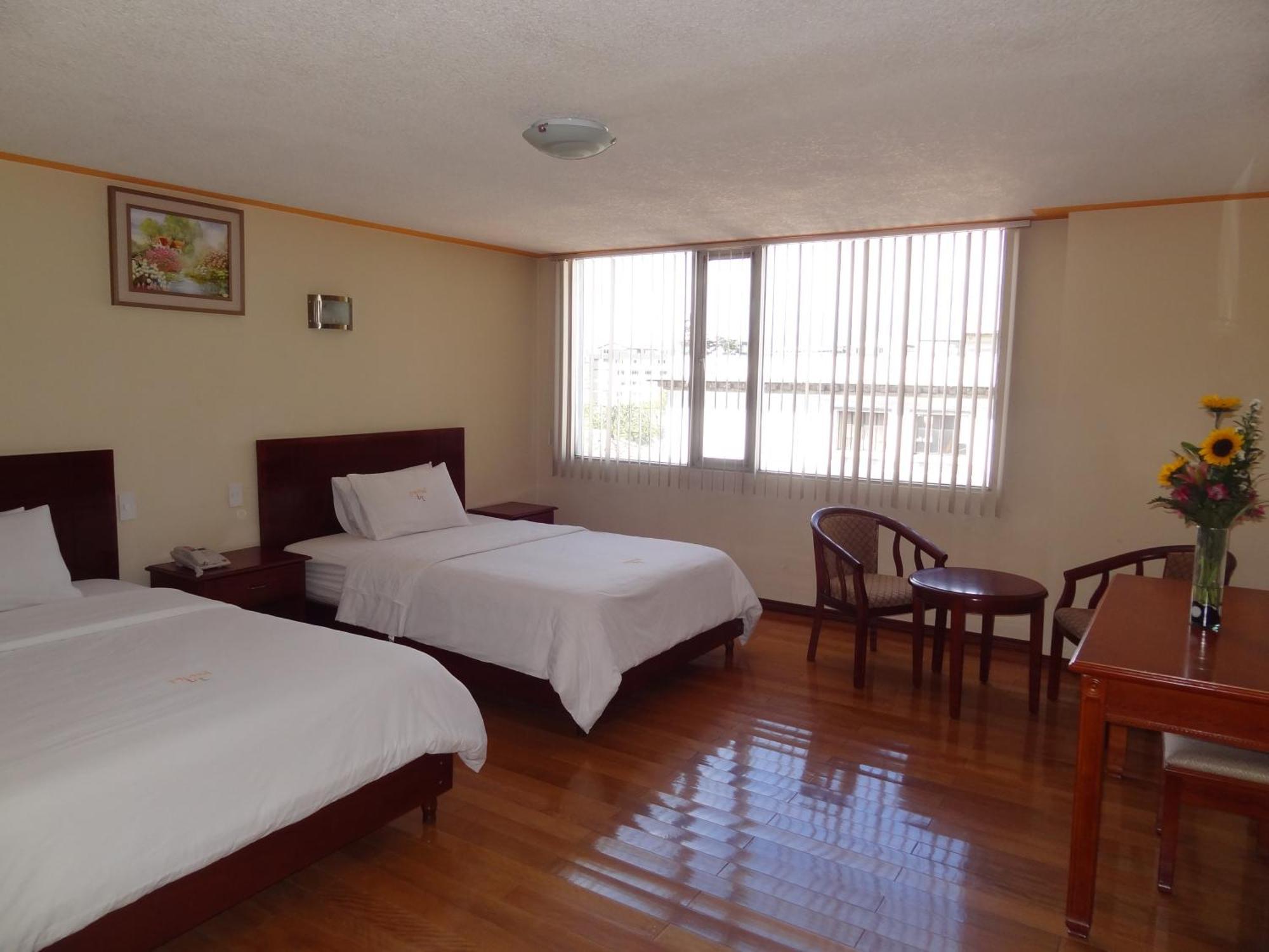 Hotel Lottus Кіто Екстер'єр фото
