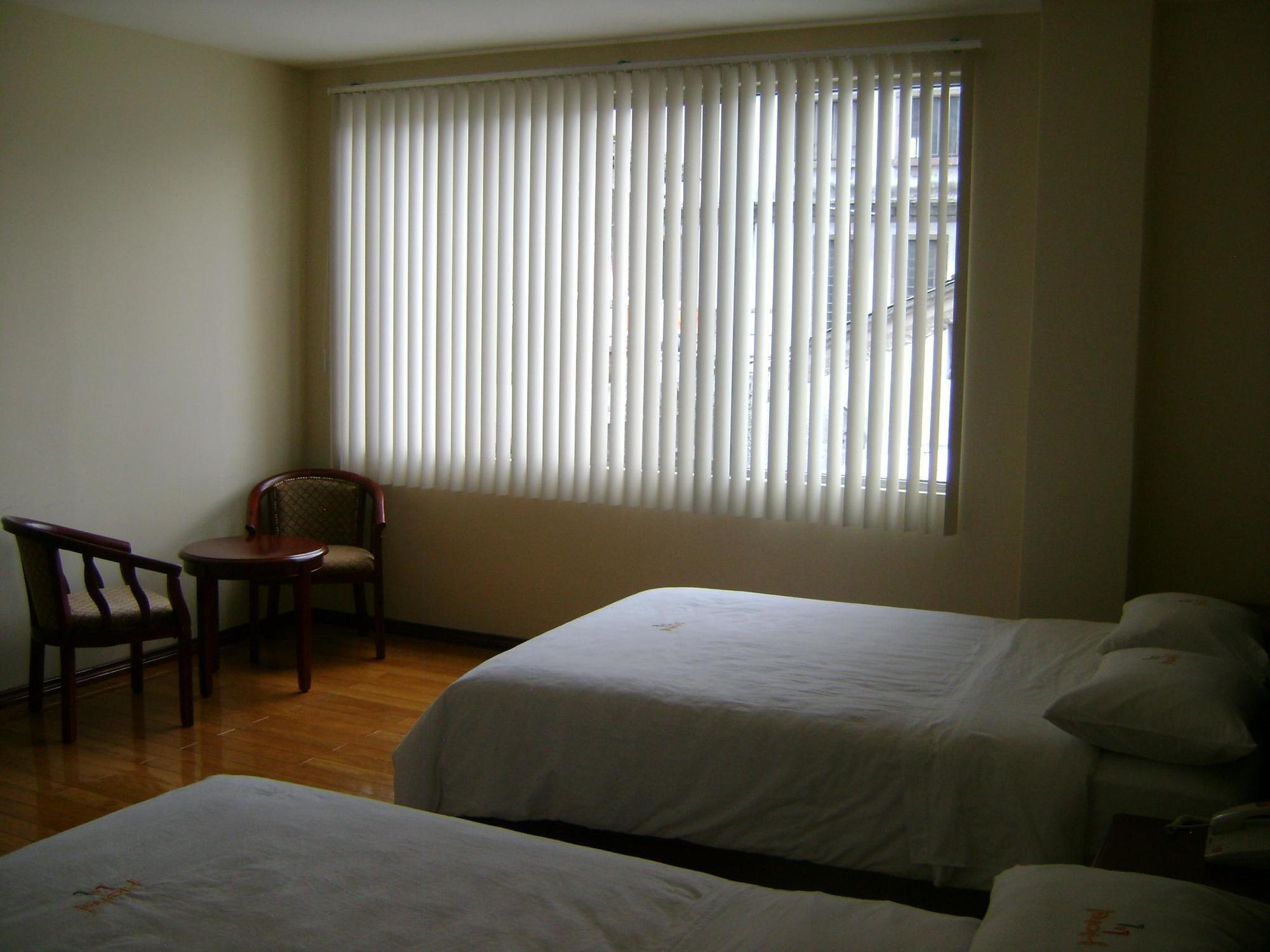 Hotel Lottus Кіто Екстер'єр фото